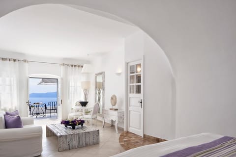 San Antonio - Small Luxury Hotels of the World Hotel in Santorini
