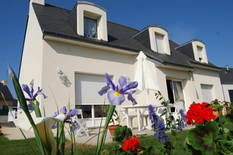 Property building, Garden view