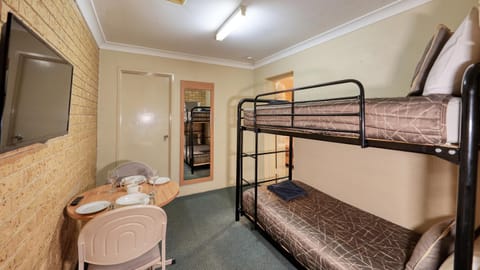 Forest Lodge Motor Inn & Restaurant Motel in Dubbo