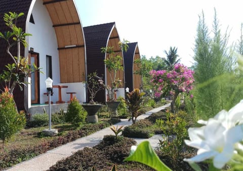 Sebrang Hills Bungalow Inn in Nusapenida