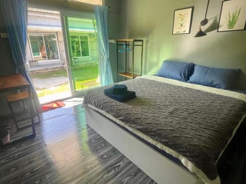 Ozone Beach Huts Campground/
RV Resort in Sala Dan