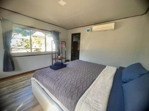 Ozone Beach Huts Campground/
RV Resort in Sala Dan