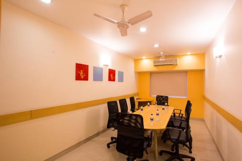 Meeting/conference room