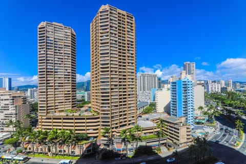 Ilikai Tower 1403 City View 1BR Apartment in Honolulu