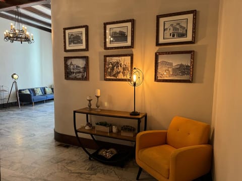 Historic Sonora Inn Hotel in Sonora