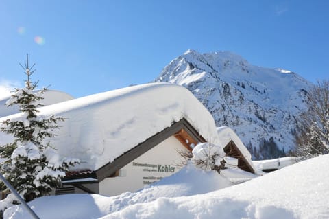 Property building, Winter