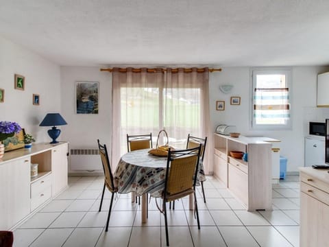 T2 cabine 6 pers, jardin, parking - FR-1-402-28 Apartment in Luz-Saint-Sauveur