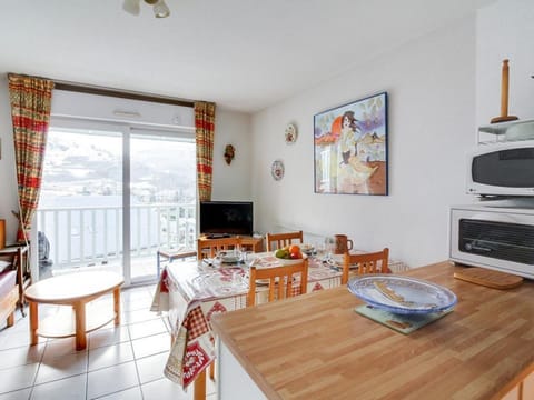 T3 Duplex 43m², 2 chambres, balcon, animaux admis, calme, proches commodités, 3 stations ski - FR-1-402-29 Apartment in Luz-Saint-Sauveur