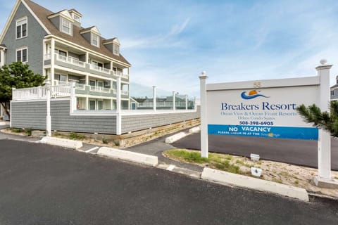 Bluegreen Vacations The Breakers, an Ascend Resort Hotel in Dennis Port