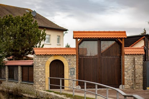 Facade/entrance, On site