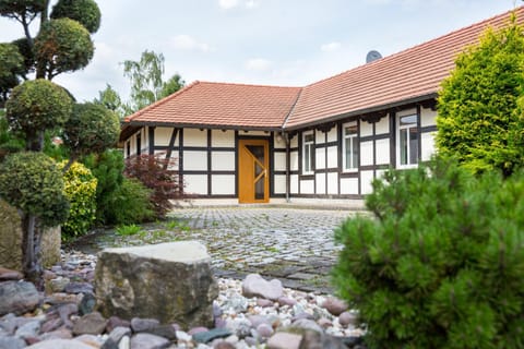 Patio, Facade/entrance