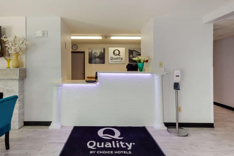 Quality Inn Hotel in Lee