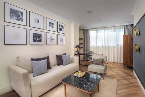 Seating area, Bedroom