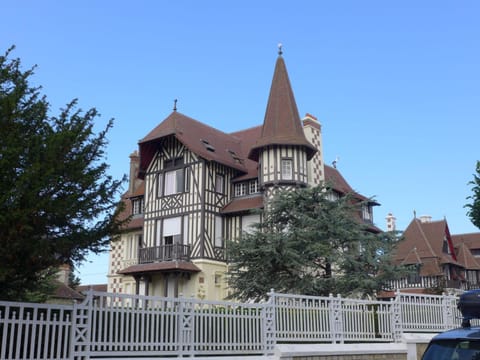 Apartment Marie Antoinette-1 by Interhome Apartment in Cabourg