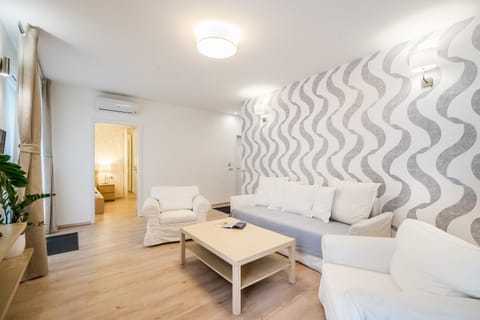 The Lion's Loft Apartment - 4BR & 3BA - Terrace - AC Eigentumswohnung in Budapest