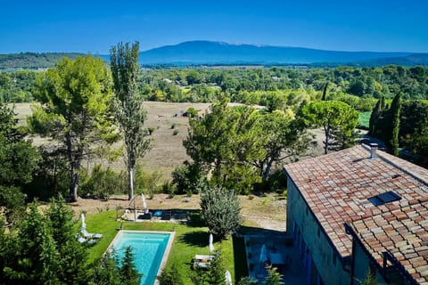 Bird's eye view, Pool view