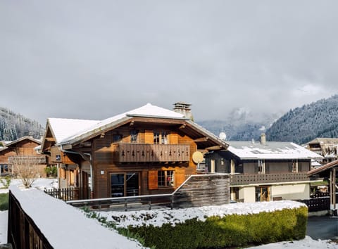 Simply Morzine - Chalet Carving Chalet in Montriond
