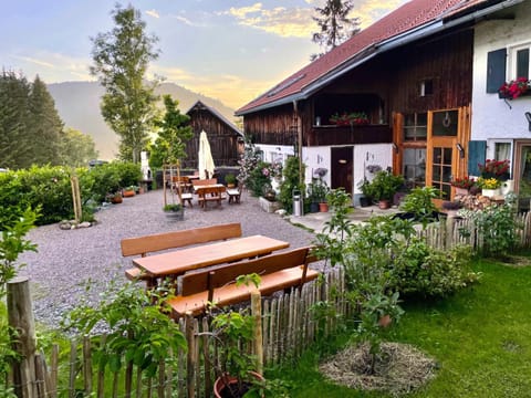 Property building, Balcony/Terrace, Dining area, Area and facilities, Sunrise, Sunset