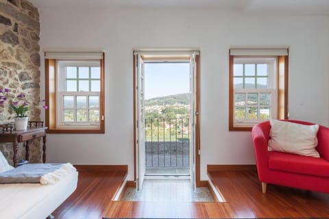 Natural landscape, View (from property/room), Balcony/Terrace, Living room, Seating area, Mountain view