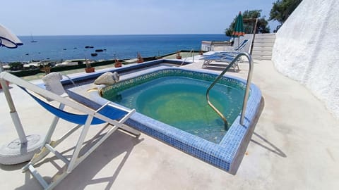 Hot Tub, Pool view, Sea view, Swimming pool, Swimming pool, sunbed