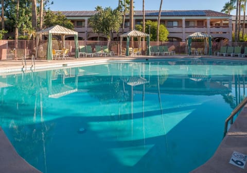 La Fuente Inn & Suites Motel in Yuma