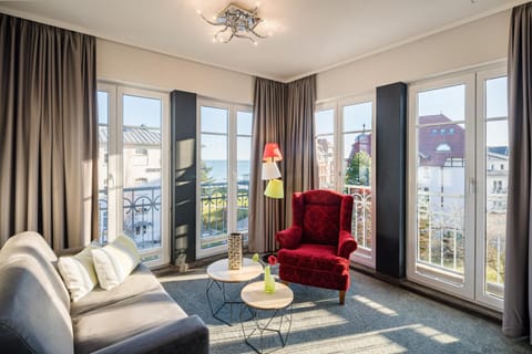 Living room, Photo of the whole room, Sea view