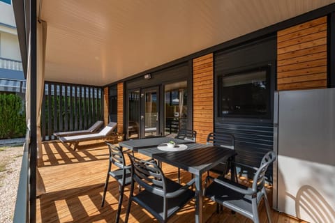 Balcony/Terrace, Dining area