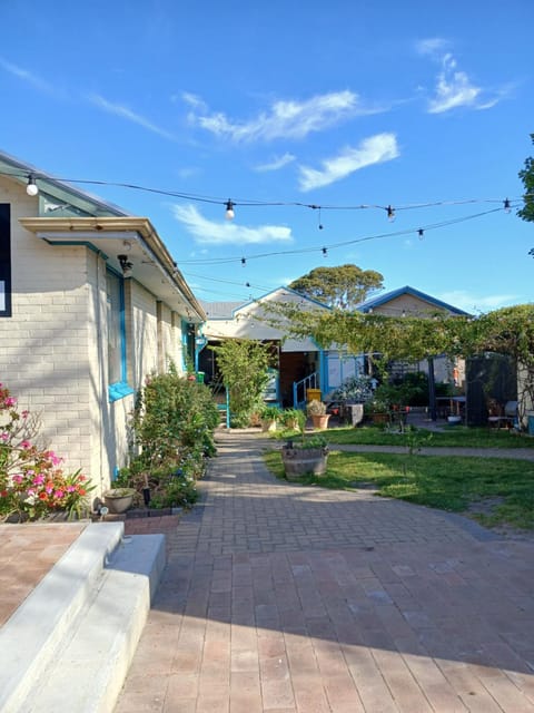 Property building, Facade/entrance, Garden