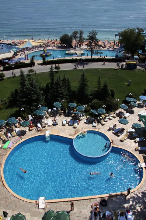 Pool view, Swimming pool, Swimming pool