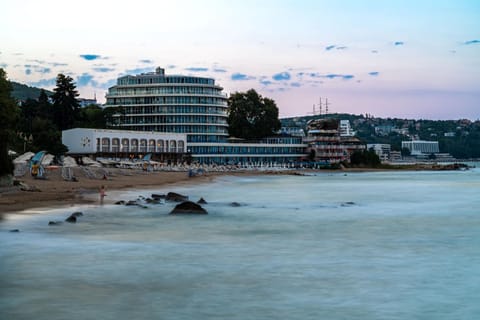 SPA Hotel Sirius Beach Hôtel in Varna
