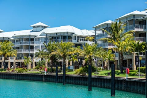 The Boathouse Apartments Apartahotel in Airlie Beach