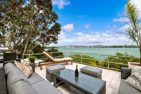 Day, View (from property/room), Balcony/Terrace, Seating area, Sea view