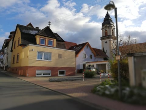 Facade/entrance, Off site, Neighbourhood