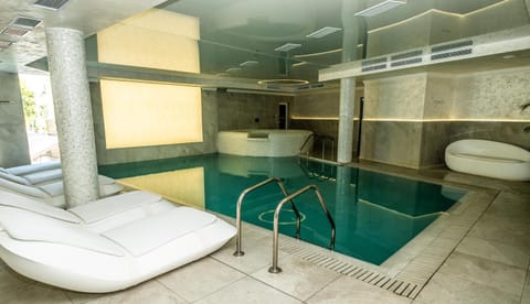 Spa and wellness centre/facilities, Swimming pool