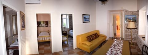 Spring, Day, Living room, Decorative detail, On site