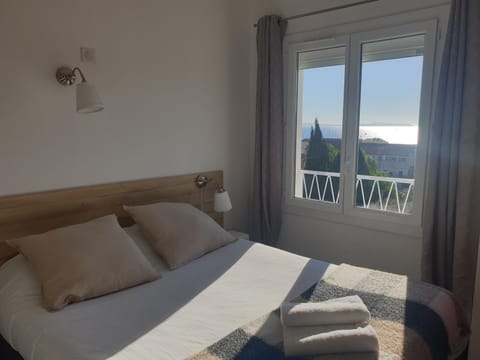 Bedroom, Sea view