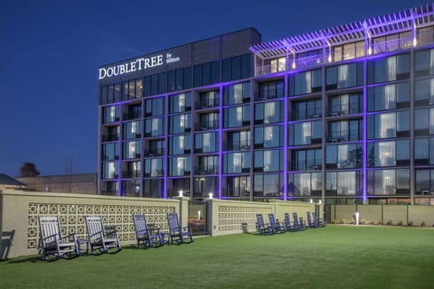 DoubleTree by Hilton Hot Springs Hotel in Lake Hamilton