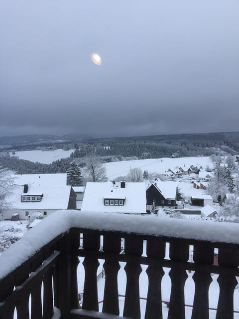 View (from property/room), Balcony/Terrace, Mountain view