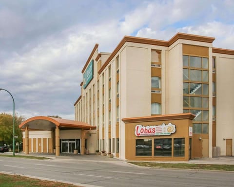 Quality Inn & Suites Winnipeg Hotel in Winnipeg