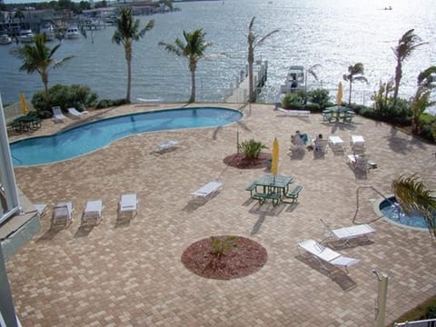 Boca Ciega Resort by Travel Resort Services Apartment hotel in Seminole
