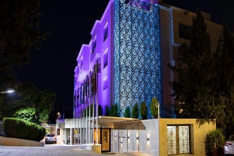 Property building, Facade/entrance, Bird's eye view