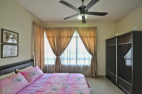 Rusnoor Homestay Prima U1 B-17-9 Apartment in Subang Jaya