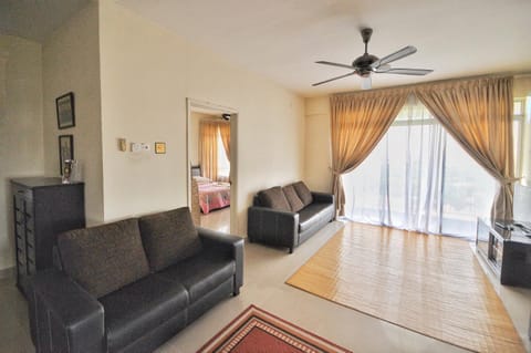 Rusnoor Homestay Prima U1 B-17-9 Apartment in Subang Jaya