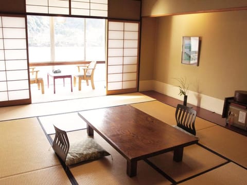 Usyounoie Sugiyama Ryokan in Gifu, Japan