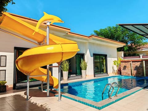 Baan Big Family Pool Villa House in Hua Hin District