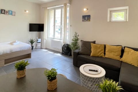 entre le vieux port et le panier Apartment in Marseille