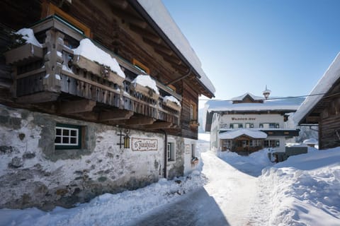 Facade/entrance, Winter