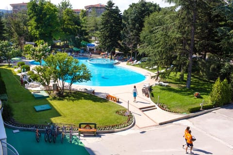 Hotel Koral - Parking Hotel in Varna