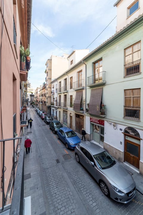 Property building, Quiet street view