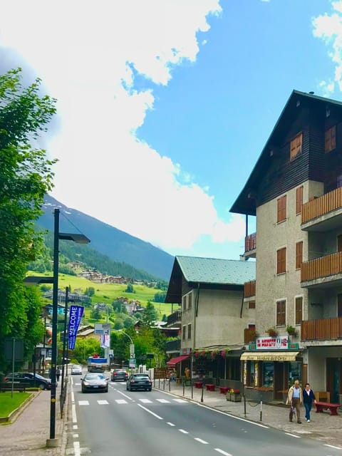 Property building, Day, Mountain view, Street view